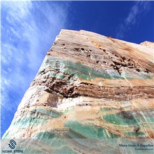 Esmeralda Onyx Block, Iran Green Onyx